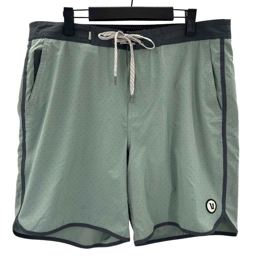 Vuori Mens Cruise Boardshorts Sage Green Micro Dot Swim Trunks Size 33 Athletic